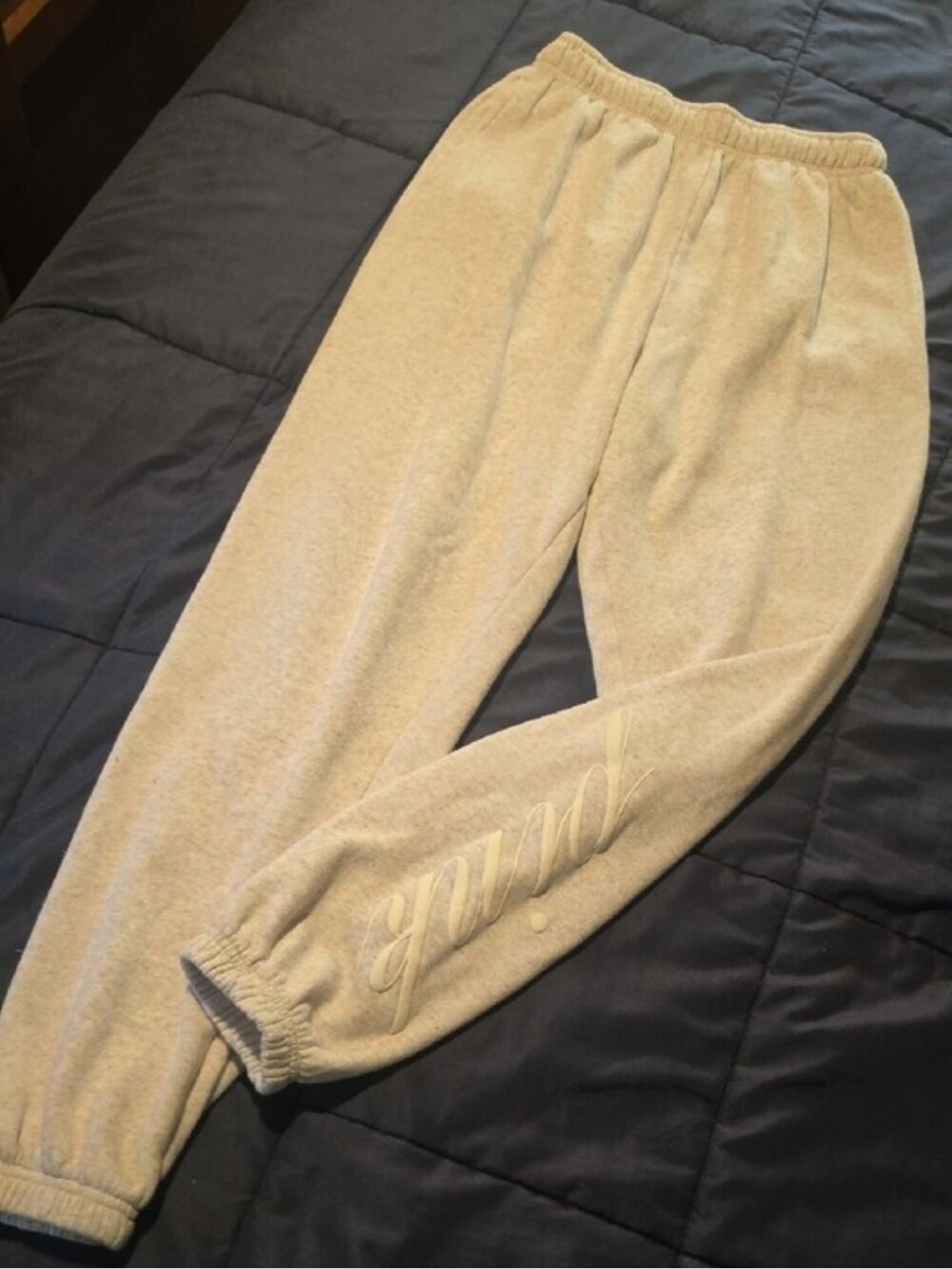 🚨 PINK Victoria's Secret Sweatpants with Script Logo